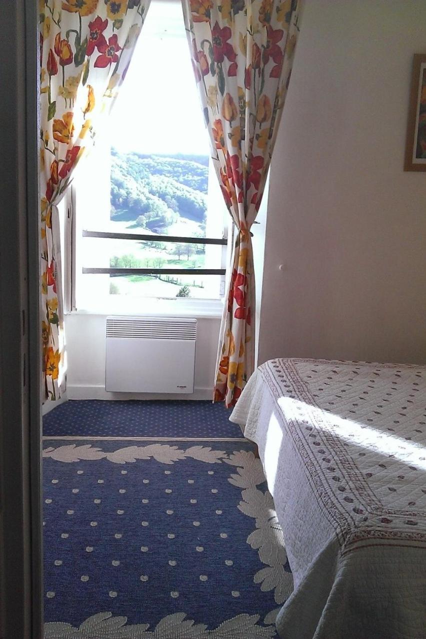 Auberge Hotel De Tournemire - Cantal Eksteriør billede