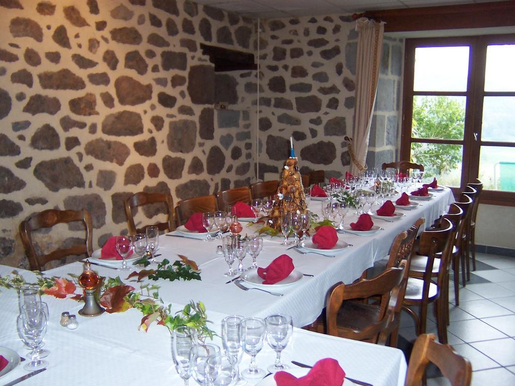Auberge Hotel De Tournemire - Cantal Eksteriør billede