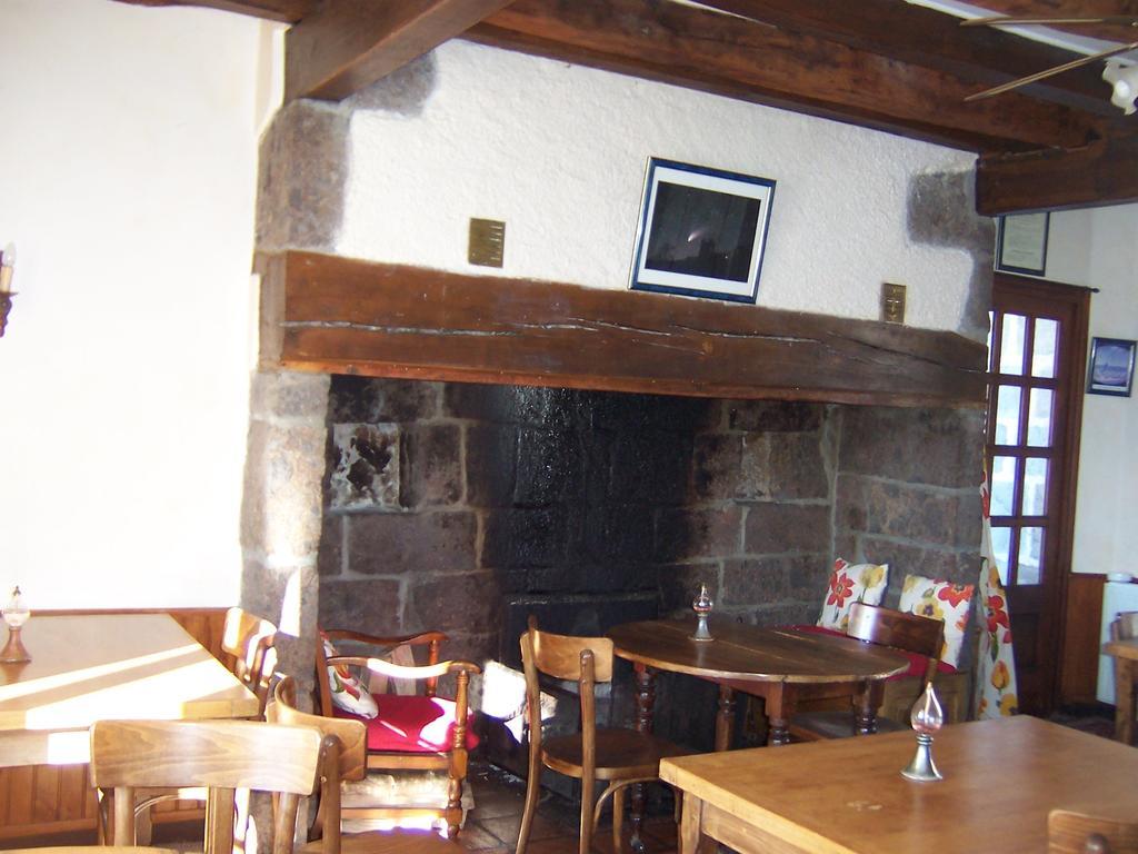 Auberge Hotel De Tournemire - Cantal Eksteriør billede