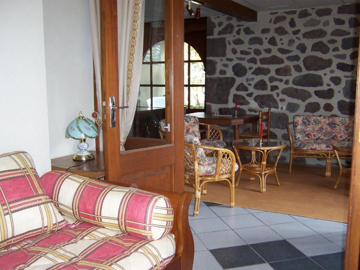 Auberge Hotel De Tournemire - Cantal Værelse billede